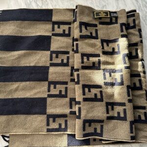 Fendi Authentic Vintage Luxury Designer Muffler Scarf 100% wool